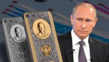 Golden iPhones with Putin2