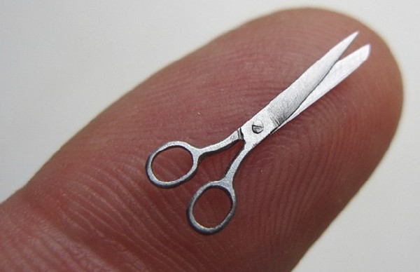Miniature models like these tiny scissors created by artist Dmitry Okhotsky not only look like the real thing, they work like the real thing