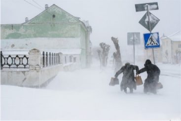 26.04.2014. Abnormal snowfall in late April in the Urals. The city of Shadrinsk.