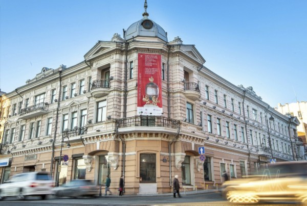 Peter the Great St. Museum of the Society for the Amur Region Studies, the older museum in the Russian Far Hast. 1890,1912. Architects K. Sergiyenko, F. Postnikov