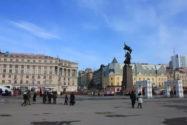 Svedanskaya St. in the area of Central Square