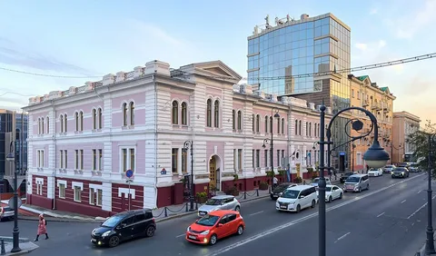 Svetlanskaza St. L. Vakhovich's house, 1902. The Versale hotel